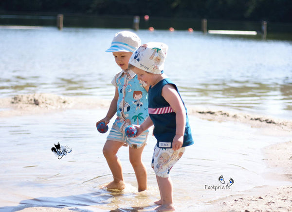 N702 A Perfect Day At The Beach - Girl in a Floaty Child Panel