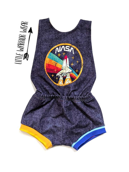 Rapport NASA with stripes